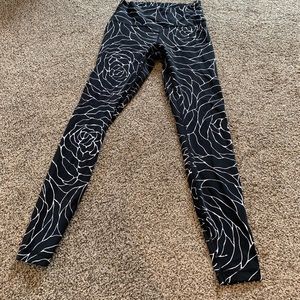 Lululemon Wunder Under leggings